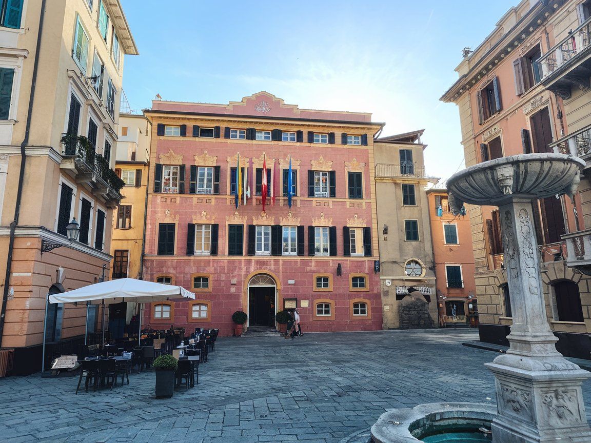 Piazza Matteotti Travel Guide